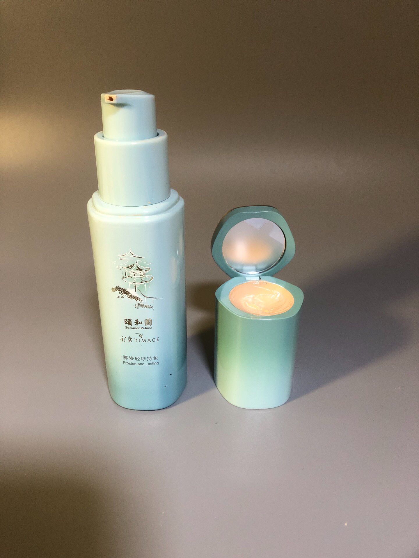 紧致抗衰老面霜，提拉肌肤恢复弹性